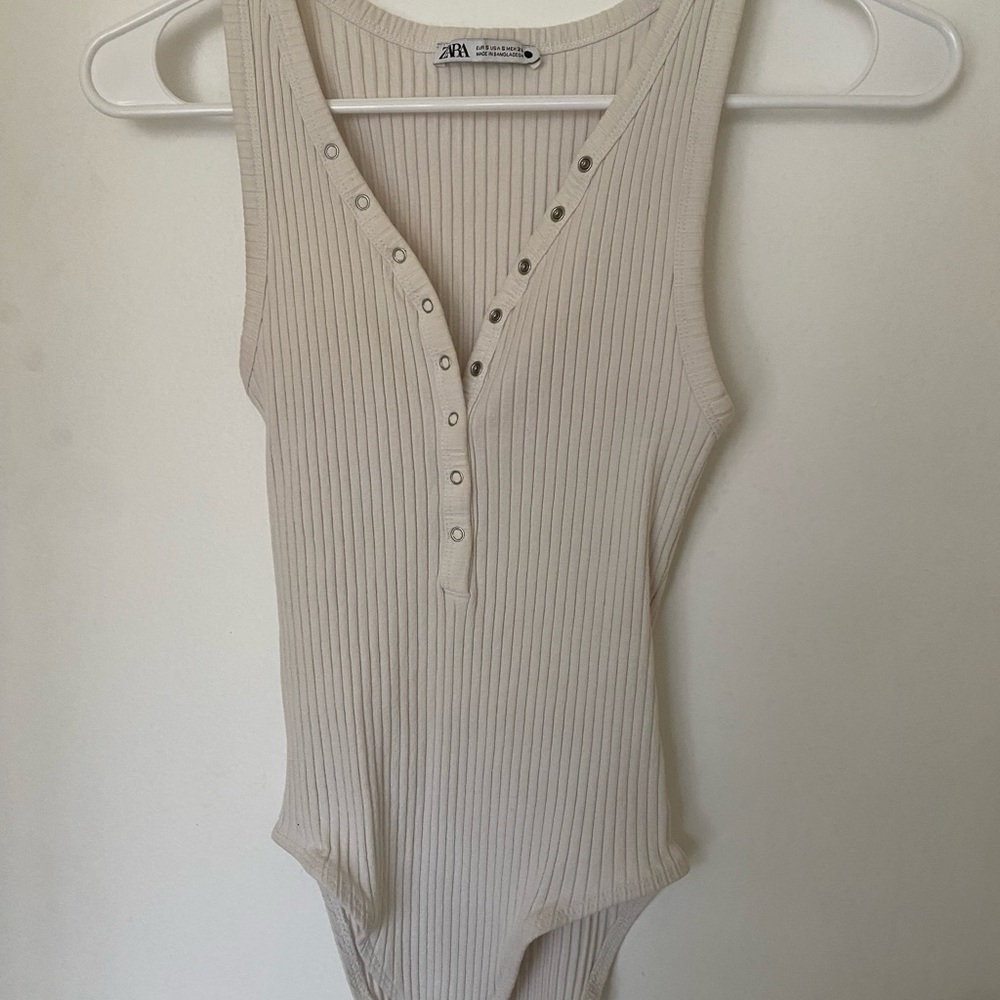 Zara Cream Ribbed Buttoned Bodysuit